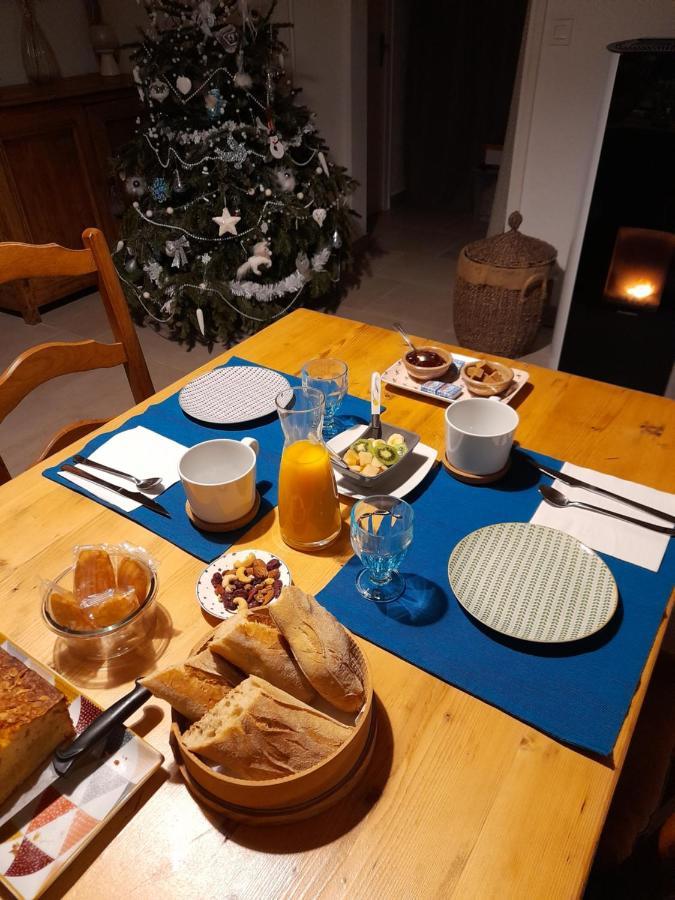 Bed and Breakfast Les Hirondelles Puyoo Exteriér fotografie
